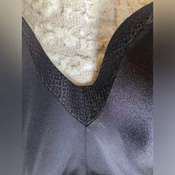 Playtex Secrets Collection TruSupport Black Underwire T-shirt Bra 36DDD - Picture 2 of 8